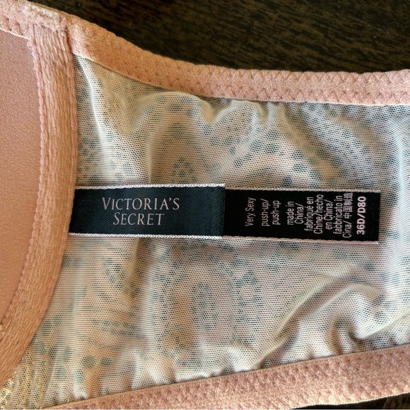 Victoria Secret's Lace Bra Very Sexy Push-Up / Size 36 D / Pink - Picture 9 of 9